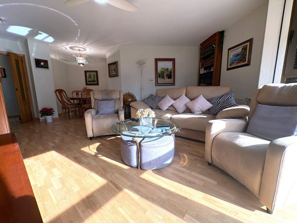 Property 2450 - Image 2